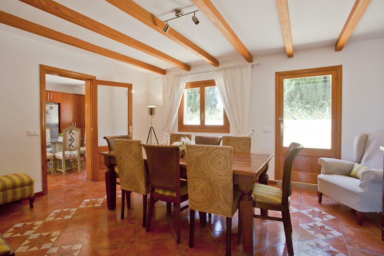 Catalina Polit Villa